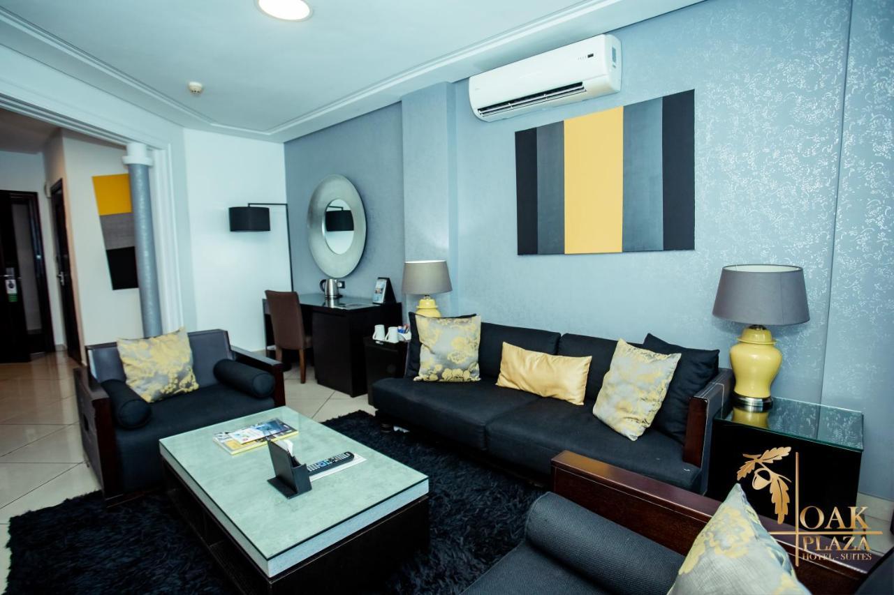 Oak Plaza Hotels East Airport Accra Exterior photo