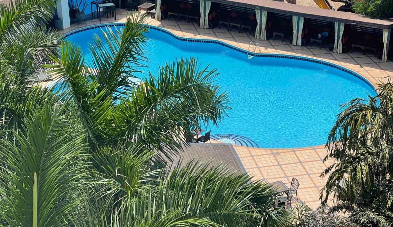 Oak Plaza Hotels East Airport Accra Exterior photo