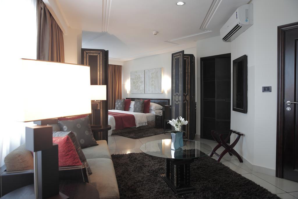 Oak Plaza Hotels East Airport Accra Exterior photo