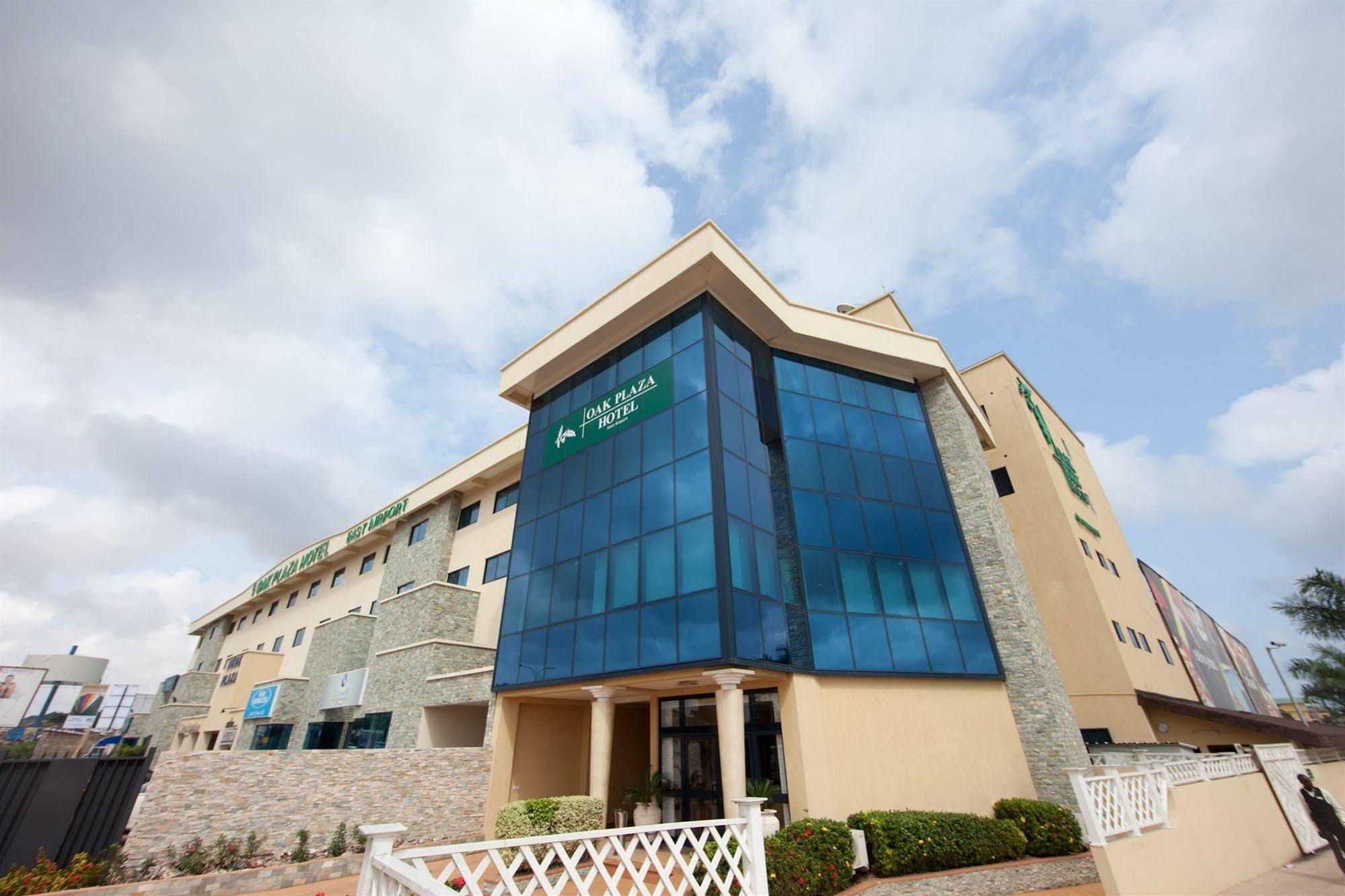 Oak Plaza Hotels East Airport Accra Exterior photo