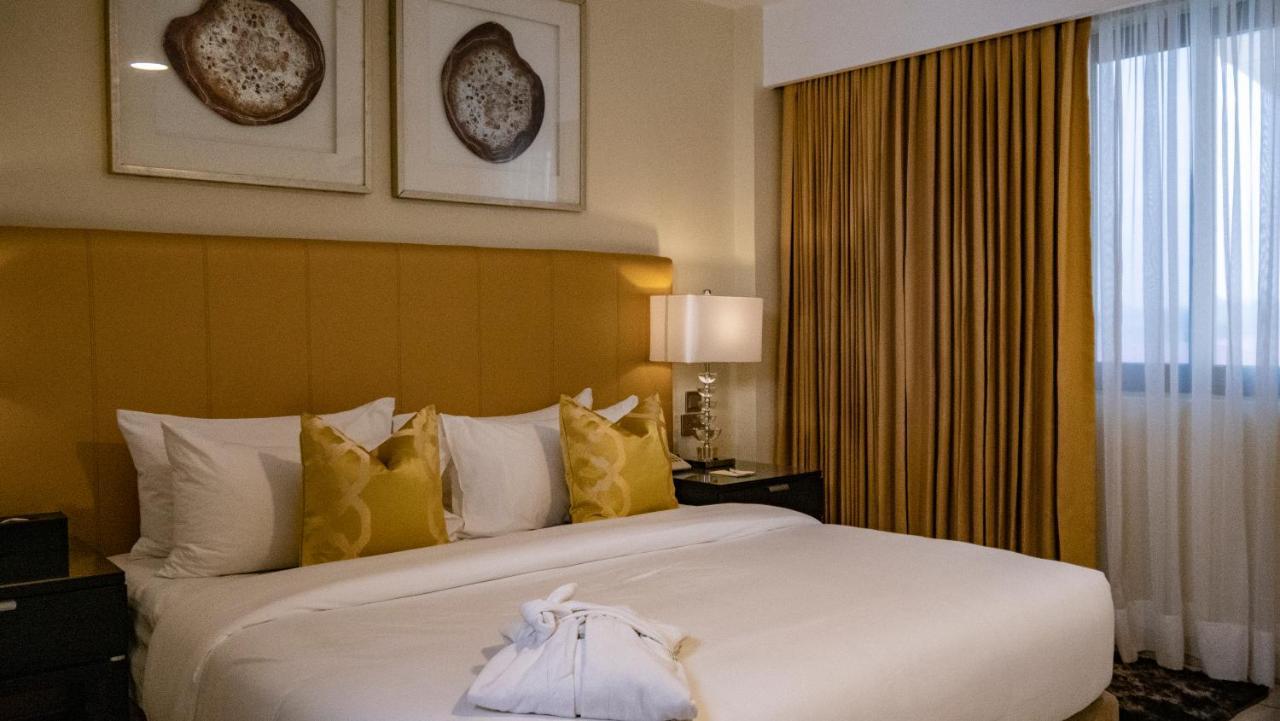Oak Plaza Hotels East Airport Accra Exterior photo